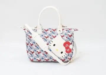 미사용 새상품 HELLO KITTY 백 화이트 ALLURE 콜라보