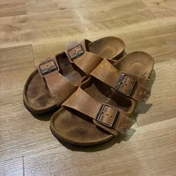 BIRKENSTOCK 애리조나 가죽 샌들 브라운 41