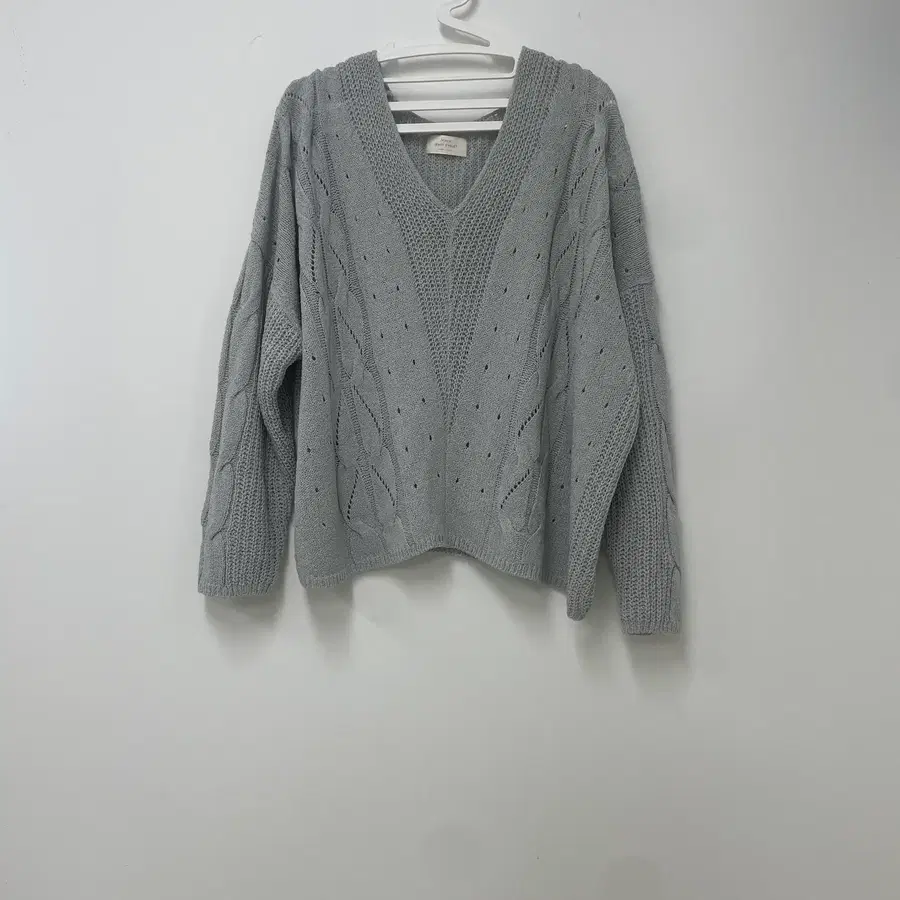 Mymyt JENNY EYELET ํ์นญ ๋ํธ