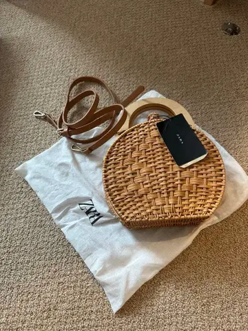ZARA 바스켓백 우드 핸들 숄더
