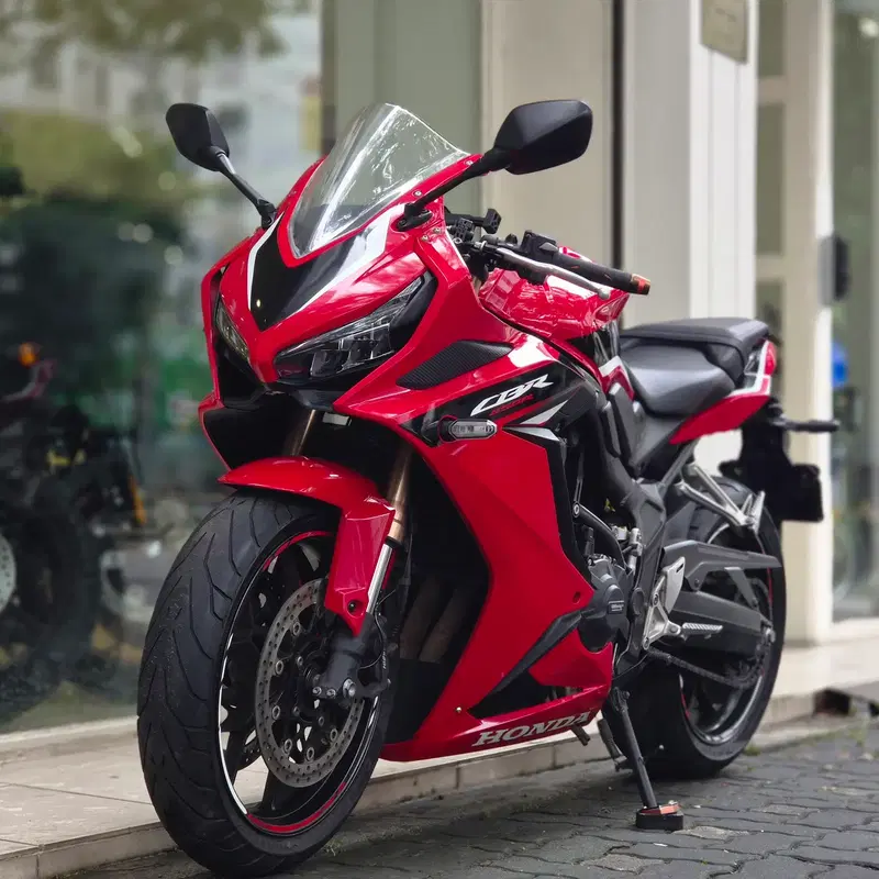21년식 혼다 CBR650R 키로수3.7만 아크라(소음기없이.구변완)