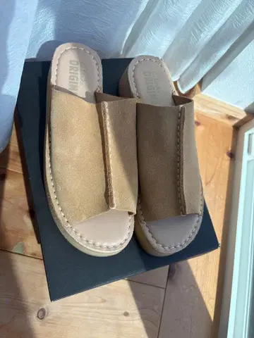 Clarks ORIGINALS 샌들 베이지