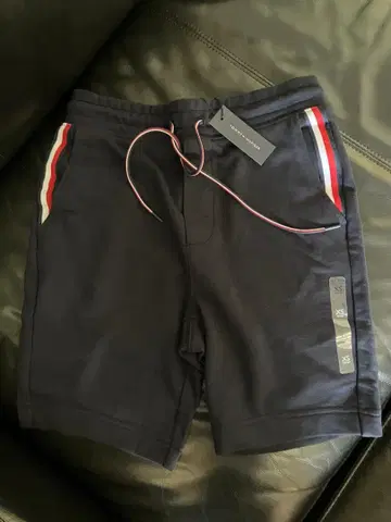50% 할인 TOMMY HILFIGER 숏팬츠 네이비 XS