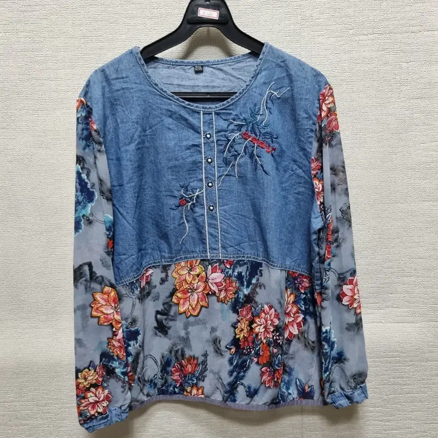 z164 데님 자수 블라우스