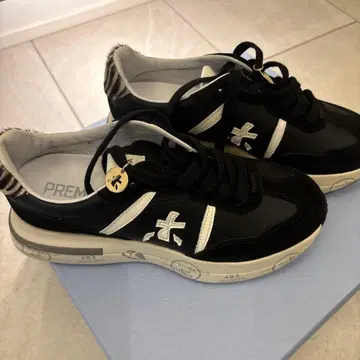 PREMIATA 스니커즈 블랙 화이트 제브라 패턴