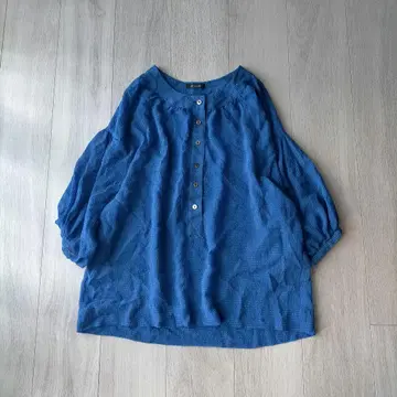UNITED ARROWS 벌룬 소매 하프 버튼 노카라 튜닉 셔츠