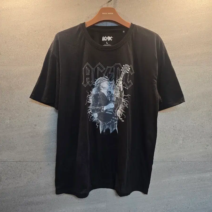 ACDC 오피셜굿즈. 블랙 반팔티.