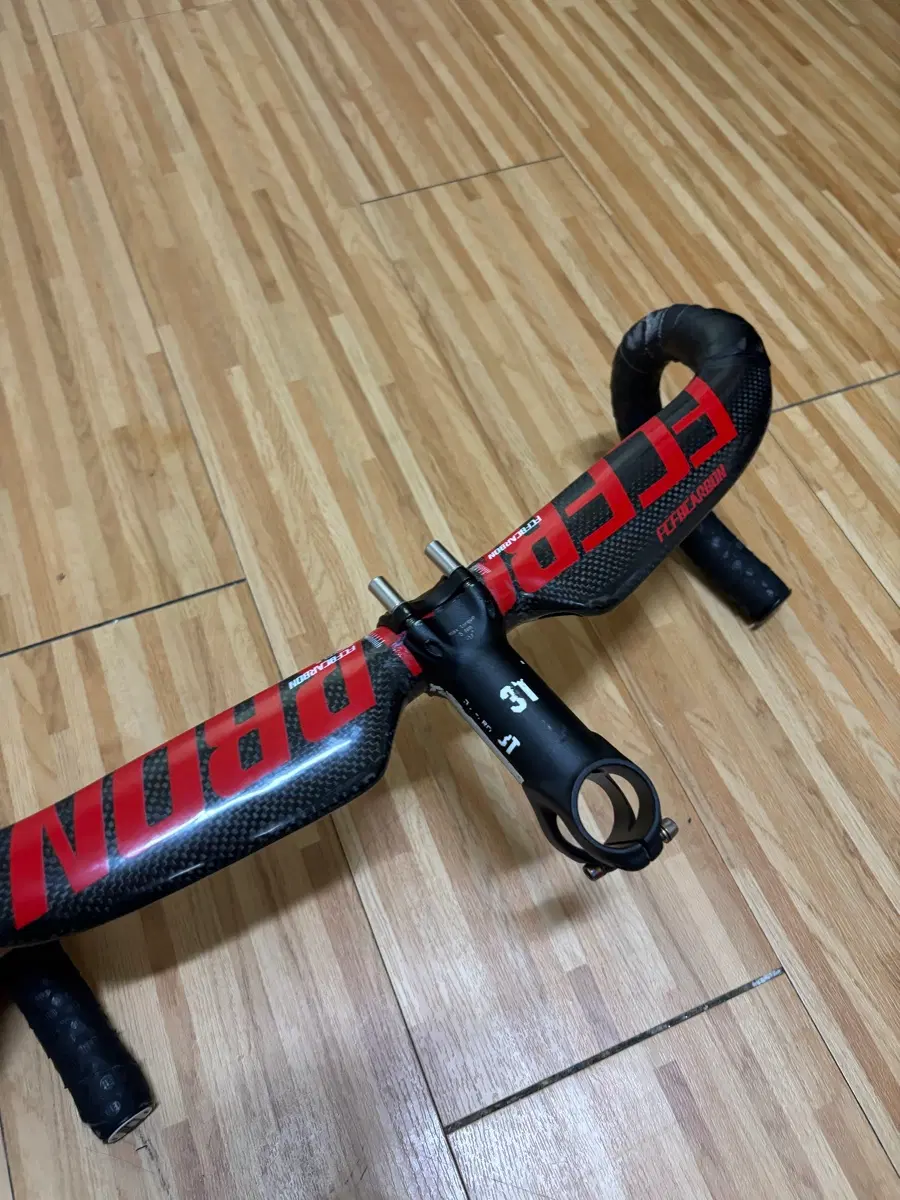 ECFR CARBON 일체형 핸들바 31.8