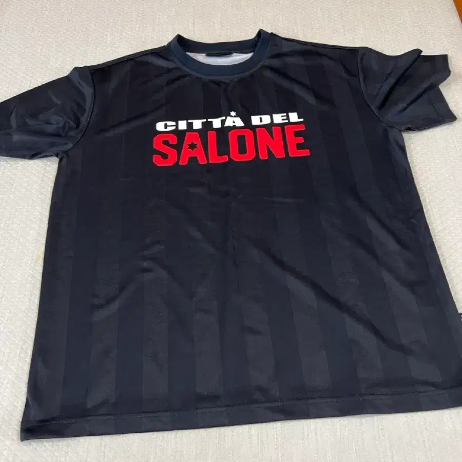 위캔더스 Salone 반팔 져지
