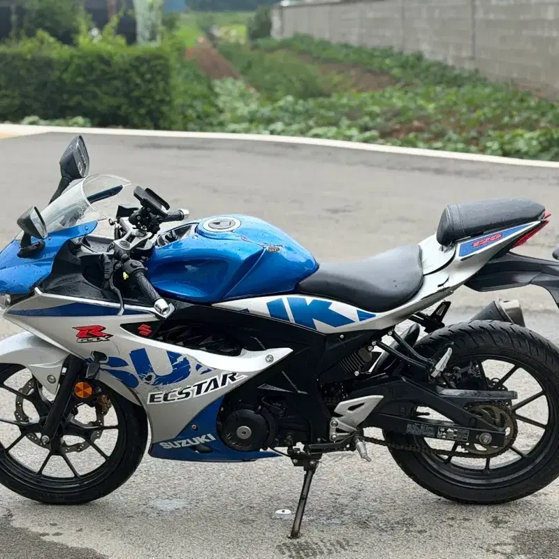 스즈키 gsxr125 21년식 스페셜카울 판매합니다