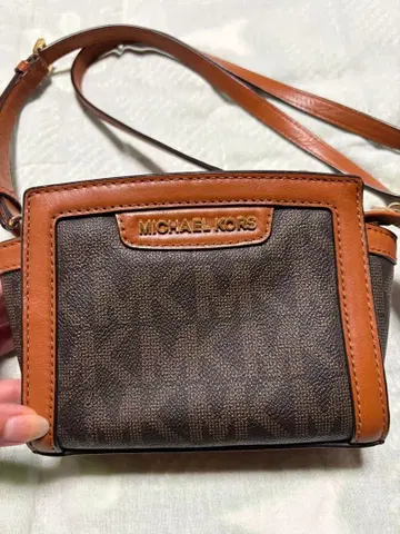 새상품급 MICHAEL KORS 숄더백