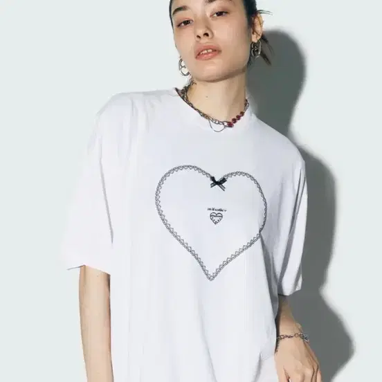 에즈이프캘리 반팔티