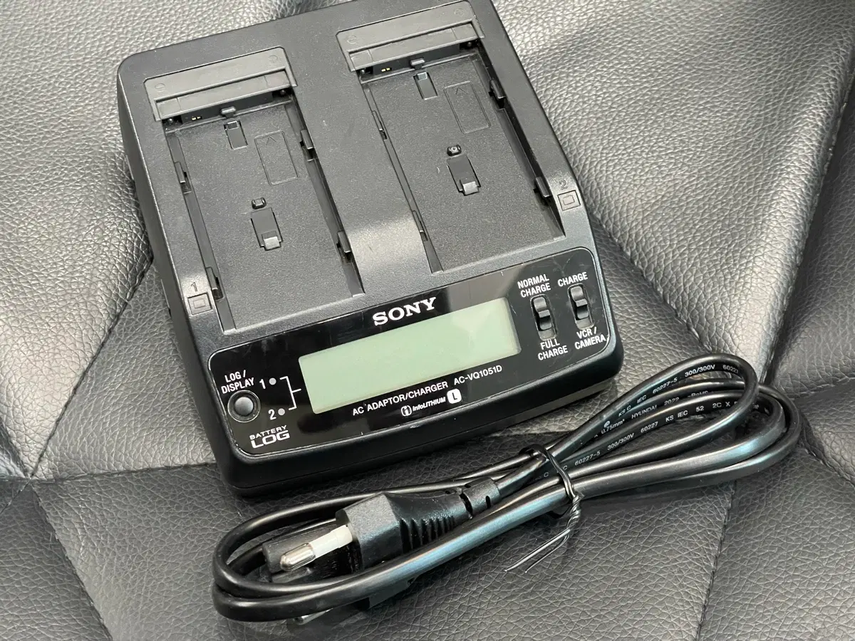 소니 AC-VQ1051D 듀얼 배터리 충전기 (VQ1050)