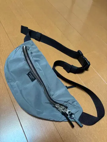 STANDARD SUPPLY 스탠다드 공급 바디백