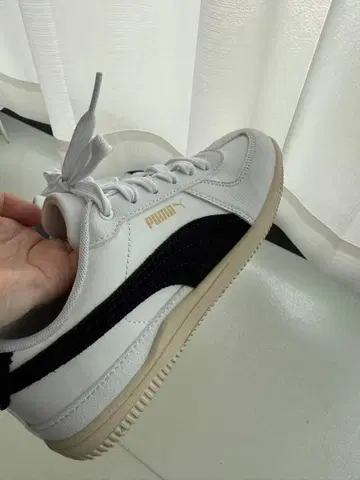 PUMA Cilia Mode 화이트 블랙 스니커즈 22.5cm 새상품급