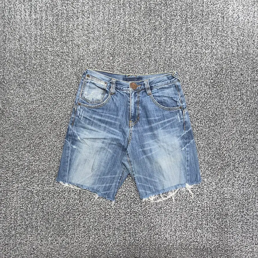 빈티지9. 에비수 EVISU 신치백 옐로우 자수 데님 버뮤다 반바지