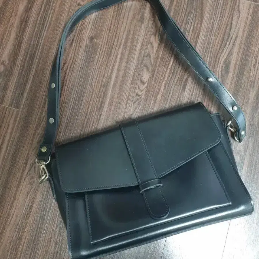 (오늘특가) 블랙 숄더백 겸 토트백