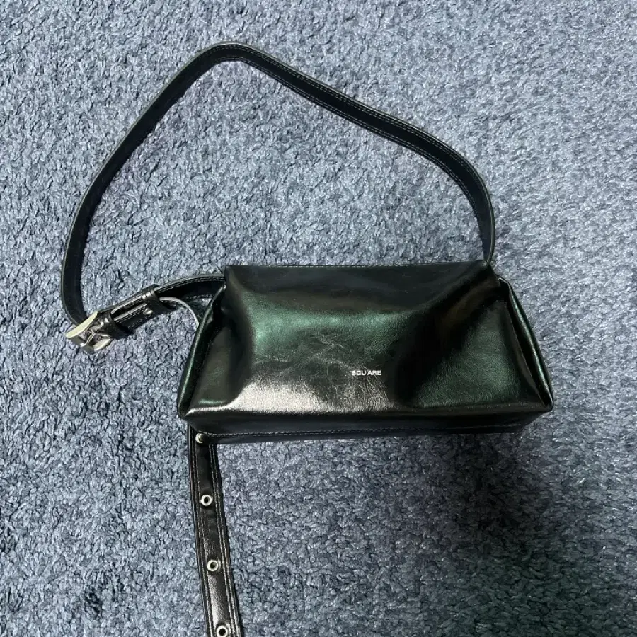 SQUARE 블랙 숄더백 (새상품)