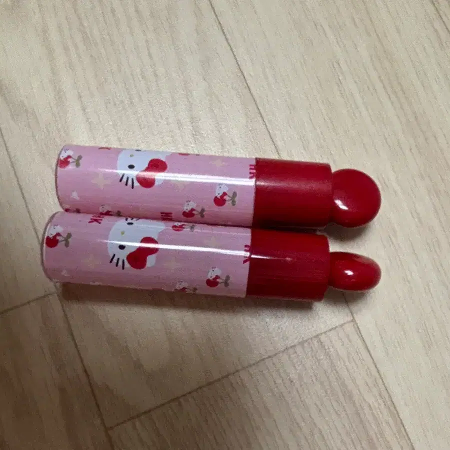 헬로키티 립글로즈 2개 세트