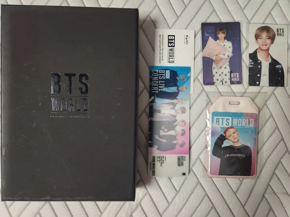 방탄소년단 비티에스 월드/태형 포카2/슈가 네임택