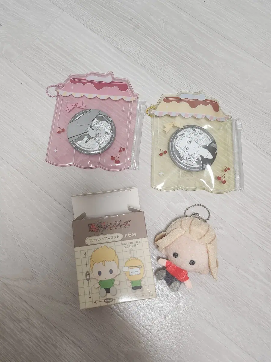 급처) 도쿄 리벤저스 사노 만지로 쿠로카와 이자나 캔뱃지 누이 일괄 판매