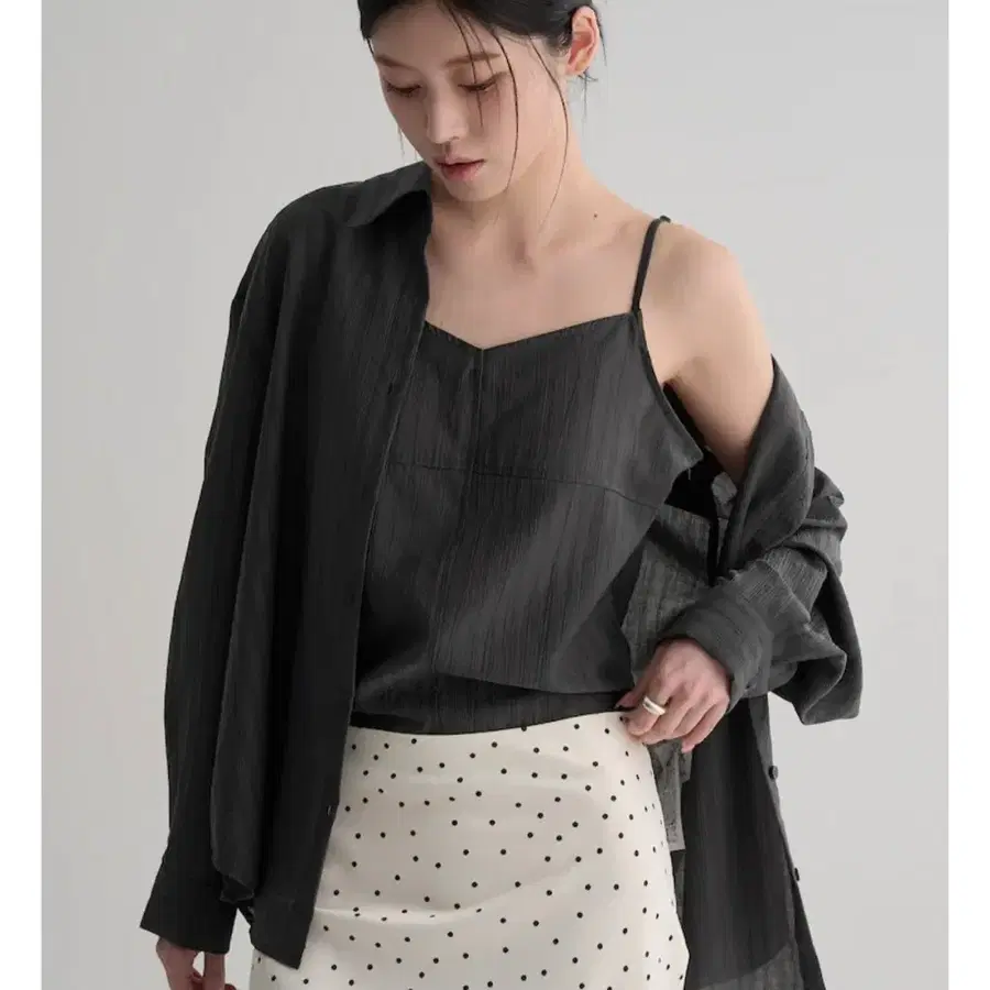 에잇세컨즈 뷔스티에 나시