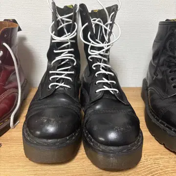 Dr. Martens 크레이지 봄 10홀 통굽 잉글랜드 영국제