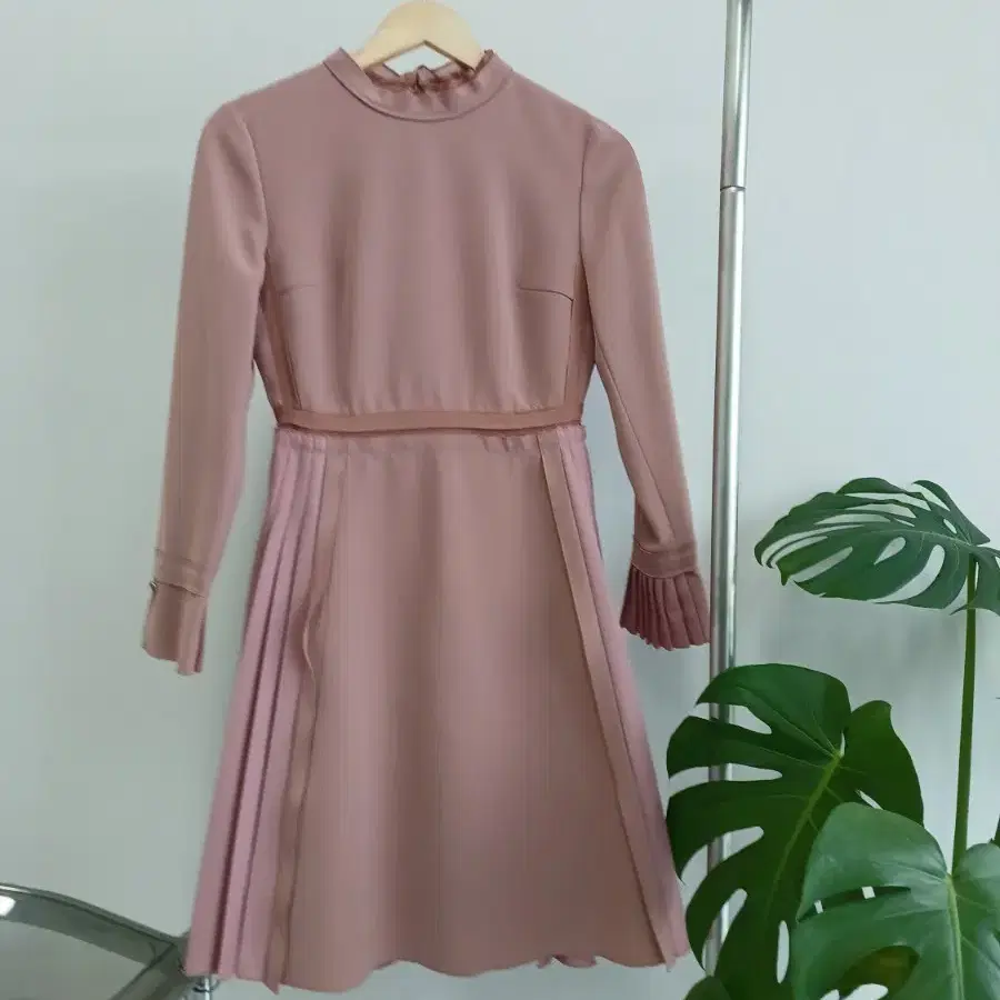 한섬 마인 플리츠 원피스