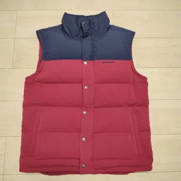 Patagonia 남성용 다운 베스트 M 사이즈 레드 네이비
