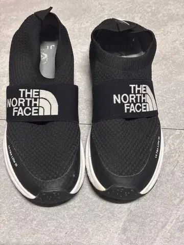THE NORTH FACE 울트라 로우 III 스니커즈