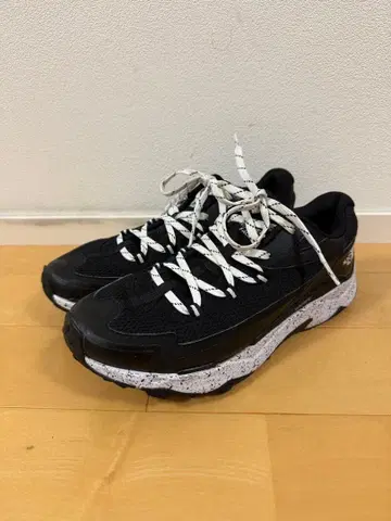 THE NORTH FACE 스니커즈 벡터티브 타라발