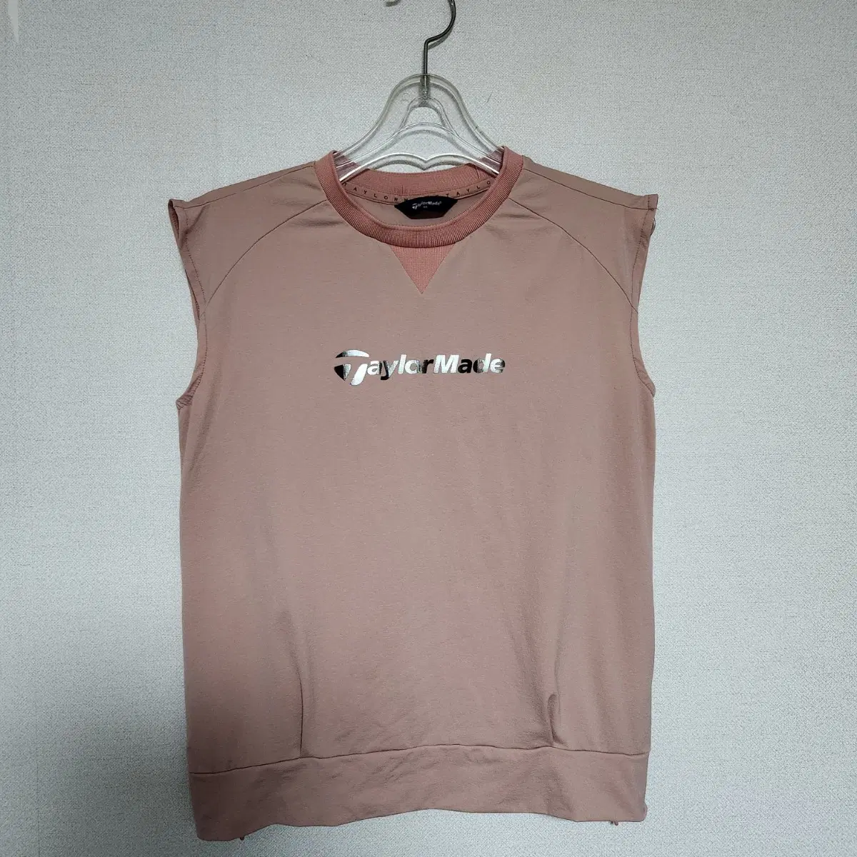 테일러메이드 민소매 골프 티 90
