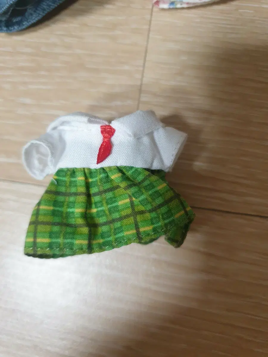 실바니안 소녀사이즈 체크무늬 옷