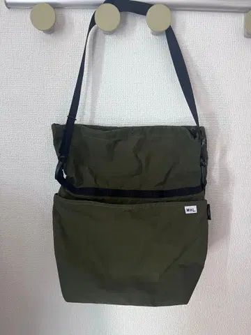 MHL. STANDARD SUPPLY 드로우 스트링 숄더백