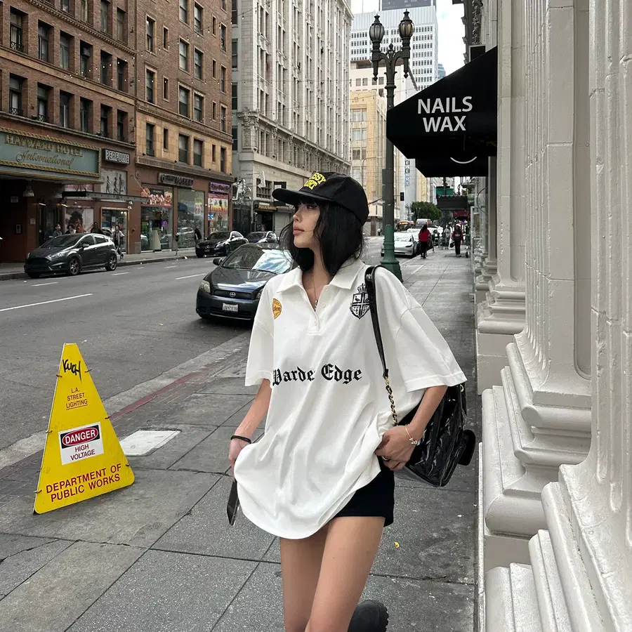 WARDEN EDGE 워든엣지 화이트 캘리포니아 프레피 반팔 카라티