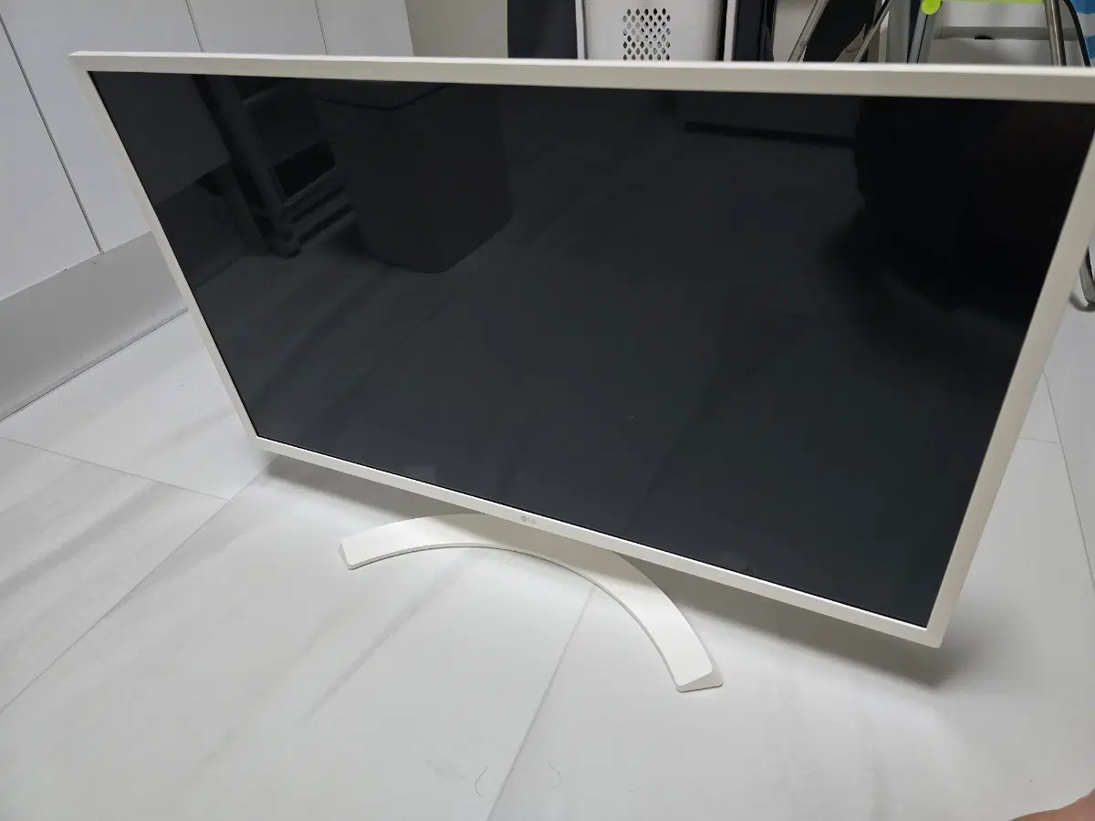 LG 모니터 화이트 스탠드