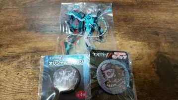 IdentityV 화이트 블랙 무상 아크릴 스탠드 캔뱃지 세트