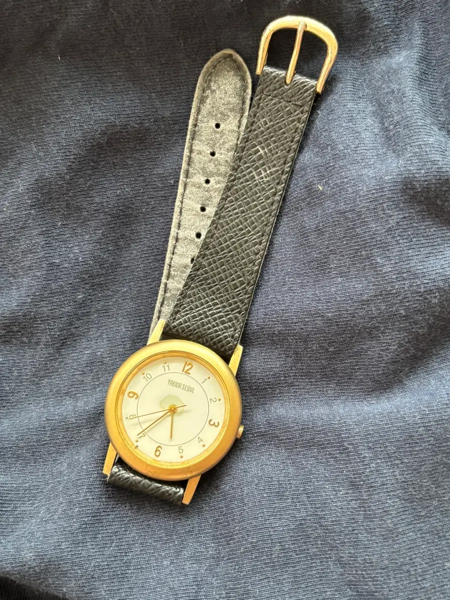 vintage yakida seoul leather watch