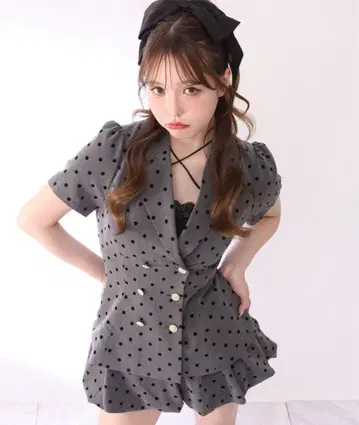 NICE CLAUP 레이스업 페플럼 자켓 벌룬 미니 스커트