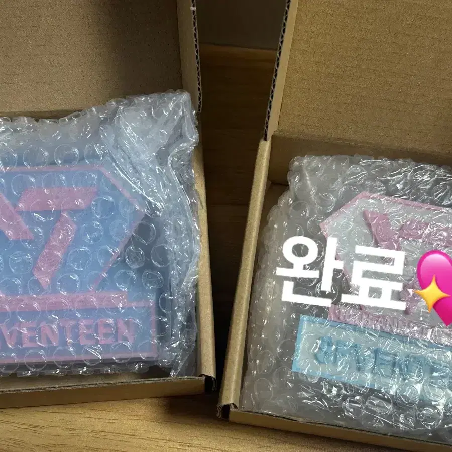 할인)세븐틴 응원봉 캐럿봉 거치대 새상품 판매(2가지 색상)