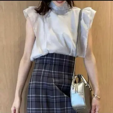 플레어 슬리브 오간 시스루 블라우스