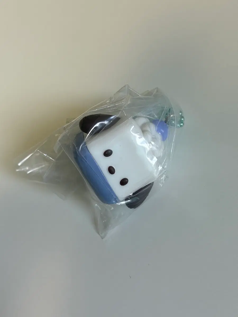 산리오 포챠코 케이크 키링 가챠