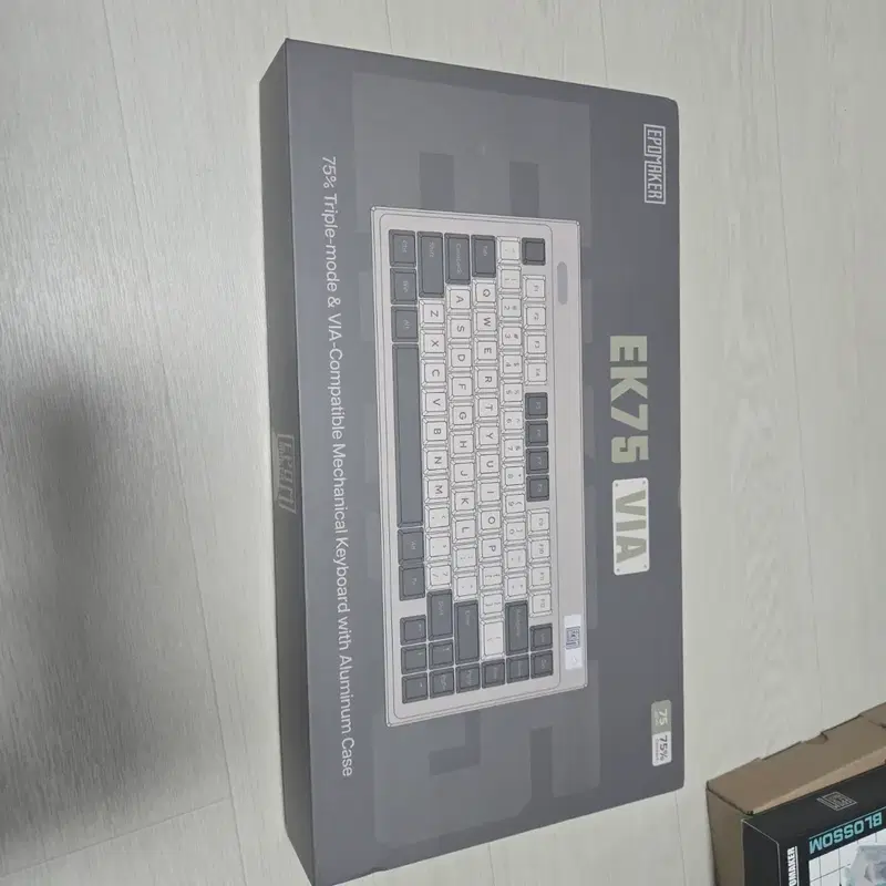 에포메이커 EK75 커스텀 키보드 판매합니다!