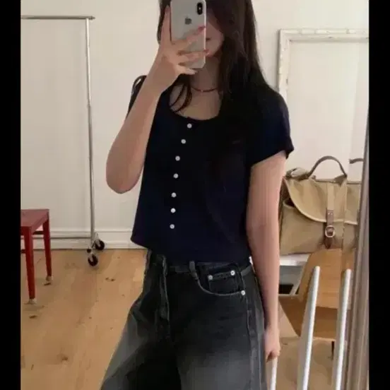 뮤트크레메 네이비 프렌치 하프 티셔츠
