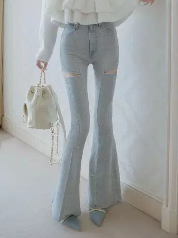 다리치 드롭 비쥬 플레어 데님 팬츠 M 사이즈 I-BLU