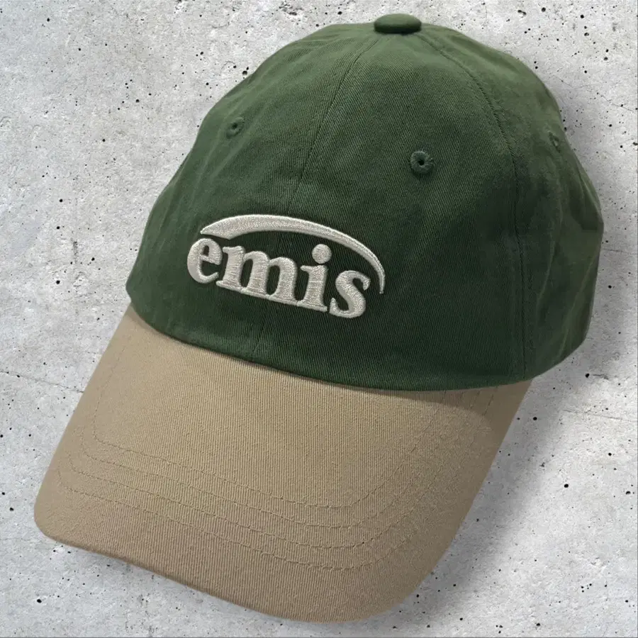 이미스 emis 투톤 로고 자수 볼캡