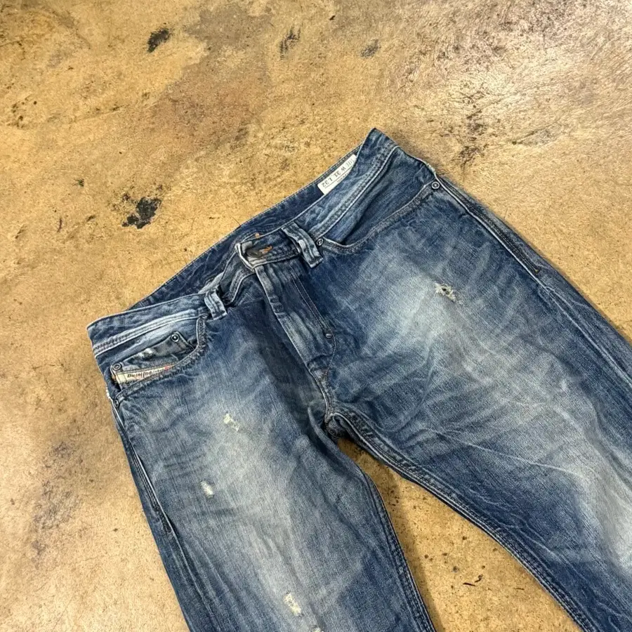 [정품/31] 디젤 청바지 블루 워싱 스크래치 데미지