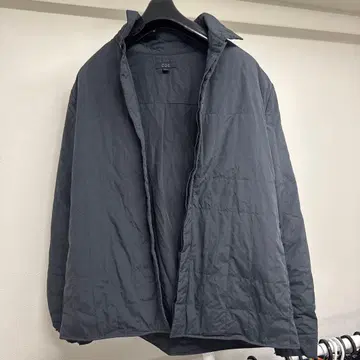 COS 아우터