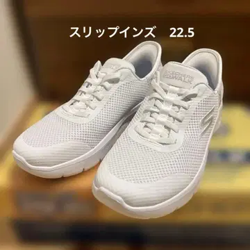 스케쳐스 핸즈프리 슬립인즈 고워크 22.5cm 화이트