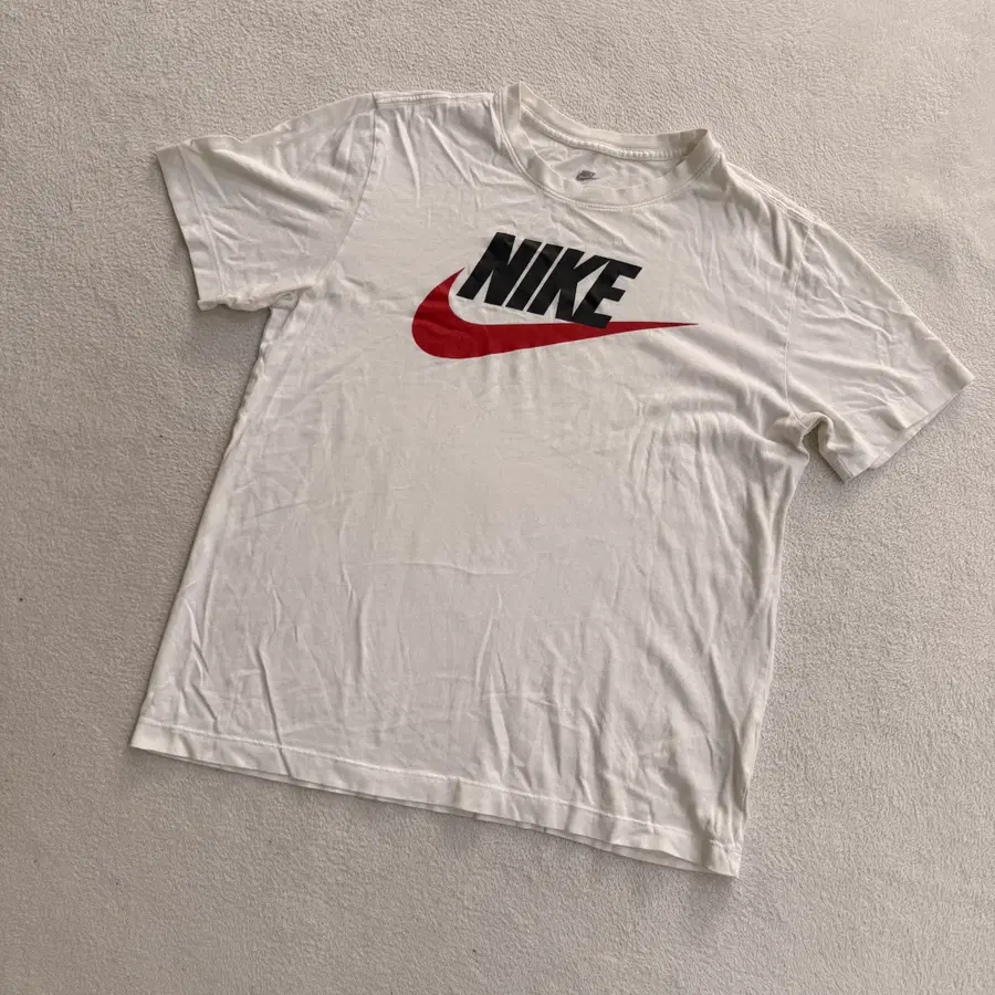 L 나이키 빅로고 반팔 티 0708T2